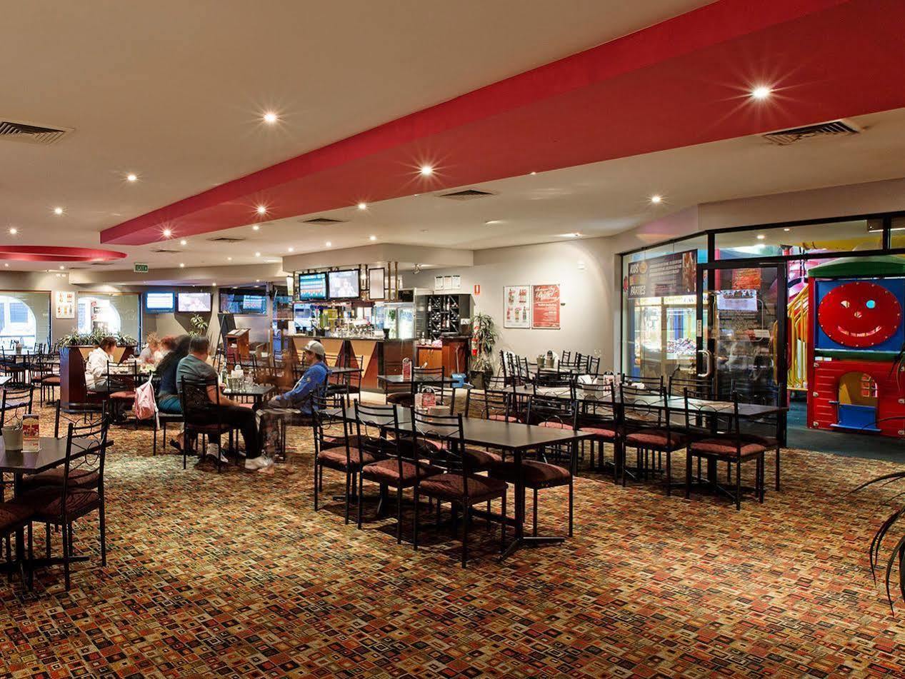 Nightcap At Monash Hotel Clayton Kültér fotó